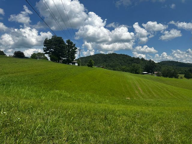 9999 Cannon Lake Road, Cannon, KY 40923