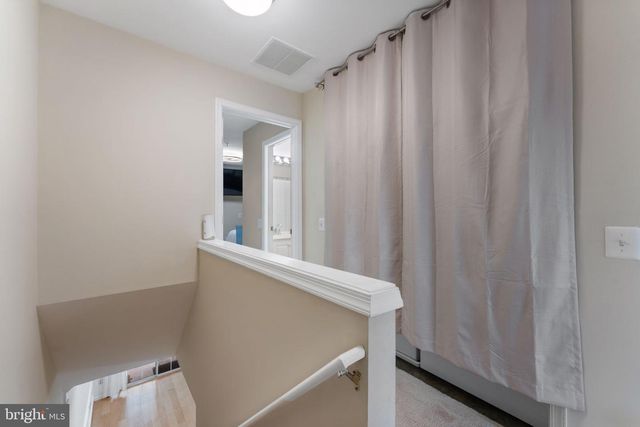 46930 COURTYARD SQ, Sterling, VA 20164