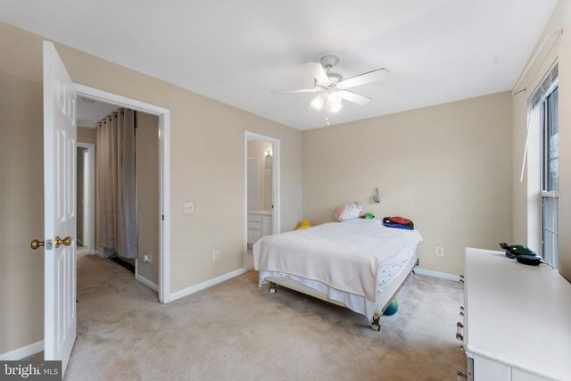 46930 COURTYARD SQ, Sterling, VA 20164