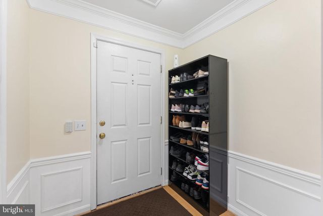 46930 COURTYARD SQ, Sterling, VA 20164