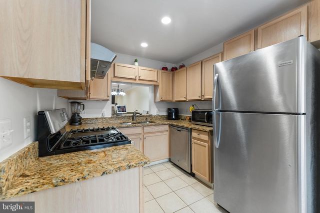46930 COURTYARD SQ, Sterling, VA 20164