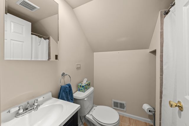 5009 W Catalpa Avenue, Chicago, IL 60630