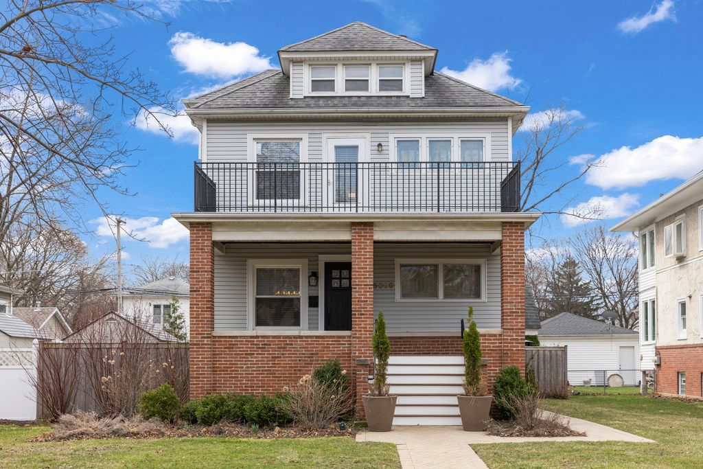 5009 W Catalpa Avenue, Chicago, IL 60630