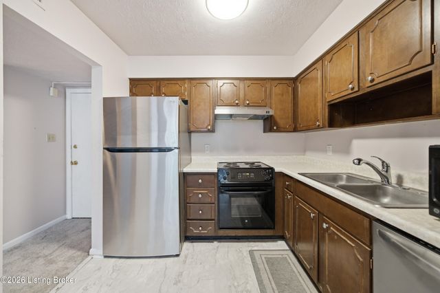 1935 Gardiner Ln APT F89, Louisville, KY 40205
