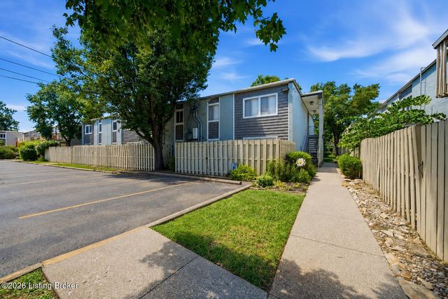 1935 Gardiner Ln APT F89, Louisville, KY 40205