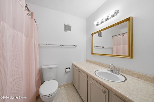 1935 Gardiner Ln APT F89, Louisville, KY 40205