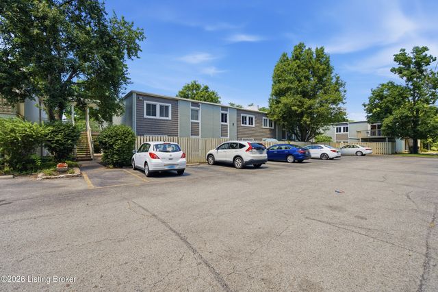 1935 Gardiner Ln APT F89, Louisville, KY 40205