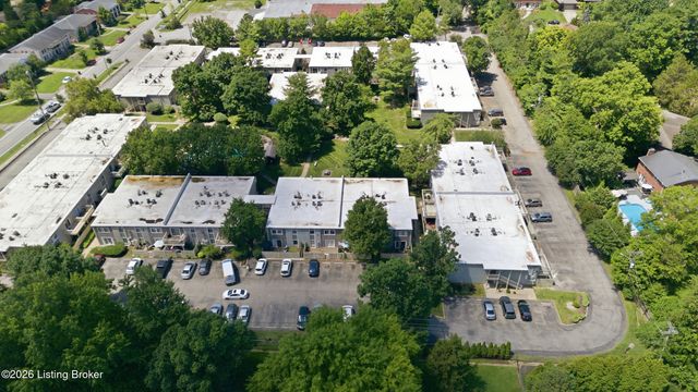 1935 Gardiner Ln APT F89, Louisville, KY 40205