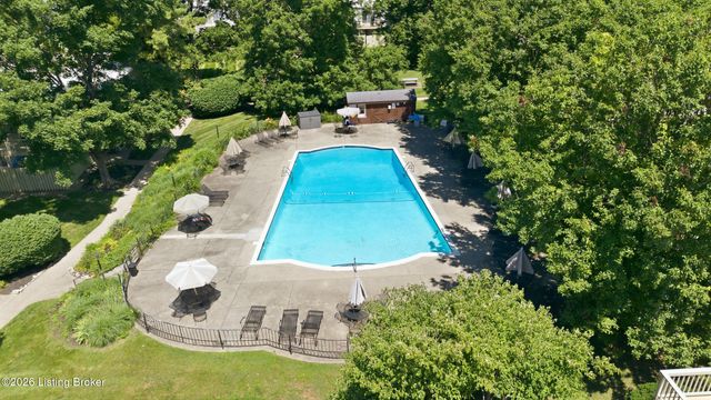 1935 Gardiner Ln APT F89, Louisville, KY 40205
