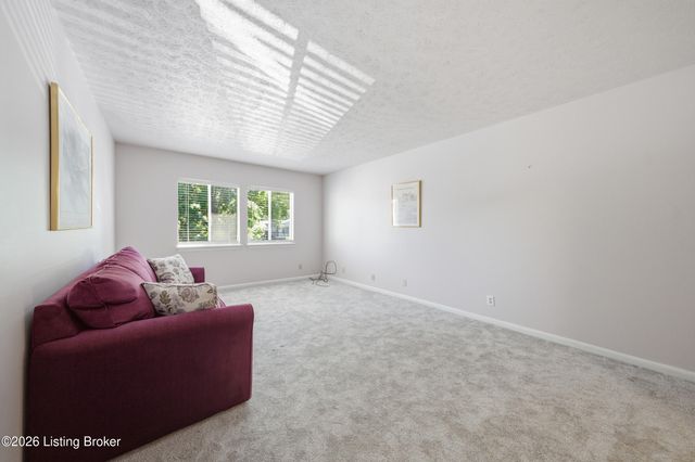 1935 Gardiner Ln APT F89, Louisville, KY 40205
