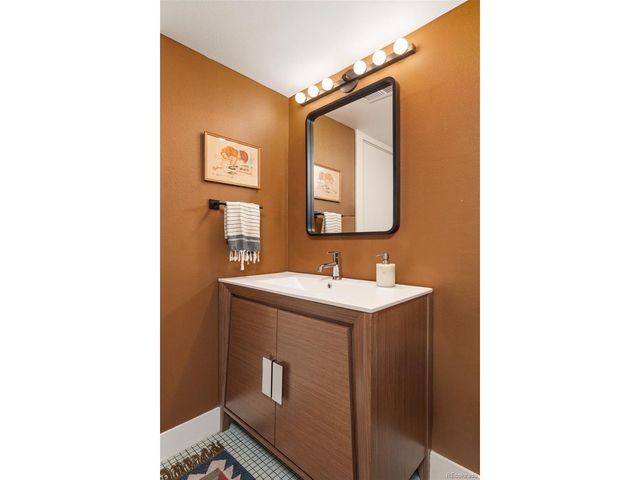 5120 W Plymouth Dr, Littleton, CO 80128