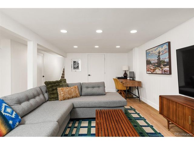 5120 W Plymouth Dr, Littleton, CO 80128
