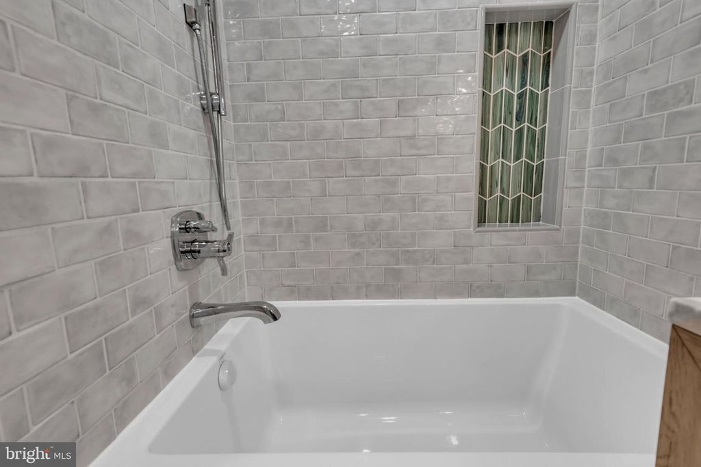 Image 20 of property listing at 412 BAY CITY RD, Stevensville, MD 21666