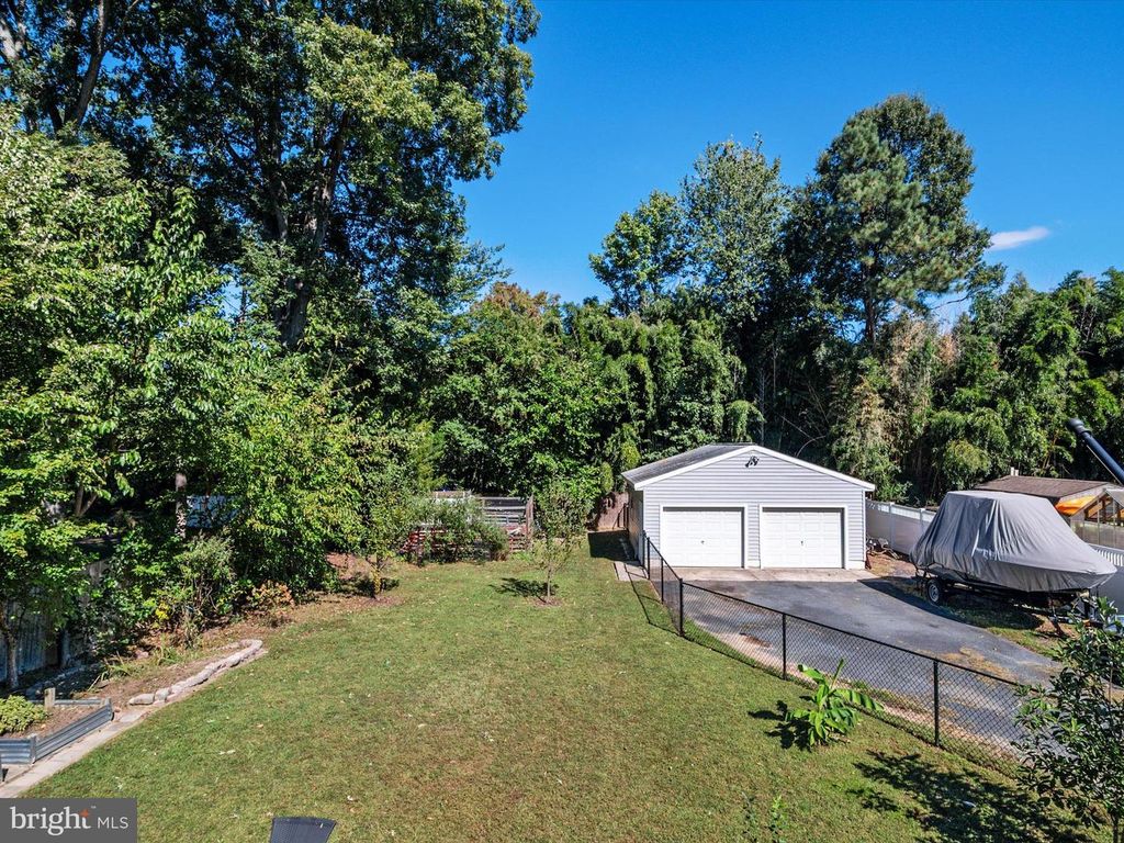 Image 3 of property listing at 412 BAY CITY RD, Stevensville, MD 21666