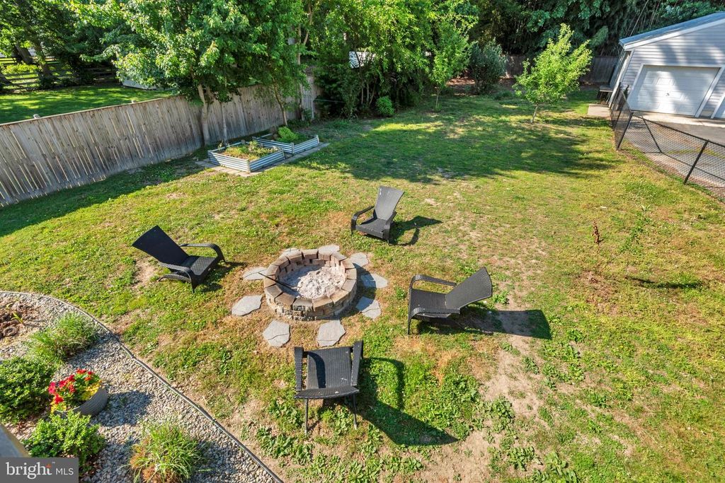 Image 38 of property listing at 412 BAY CITY RD, Stevensville, MD 21666