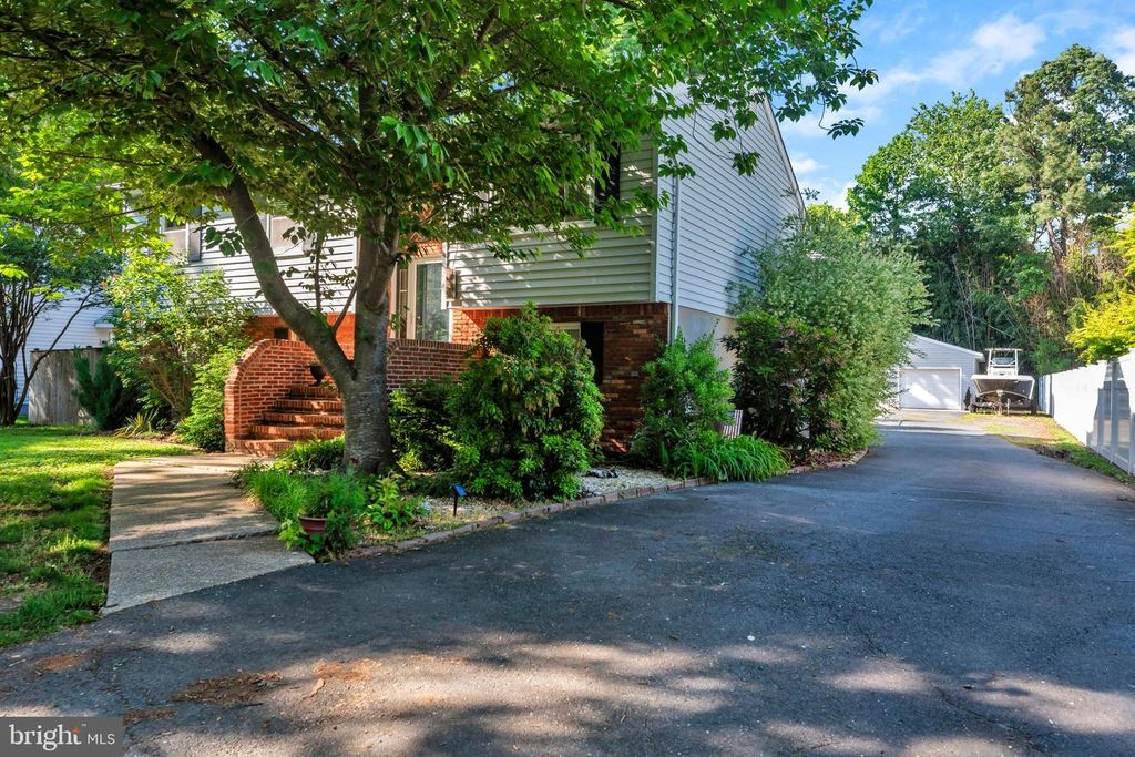 Image 58 of property listing at 412 BAY CITY RD, Stevensville, MD 21666