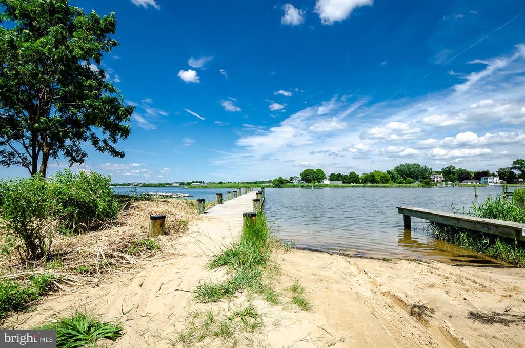 Image 73 of property listing at 412 BAY CITY RD, Stevensville, MD 21666