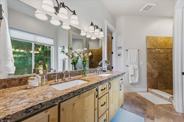 11198 Pittsburg Mine Rd, Nevada City, CA 95959