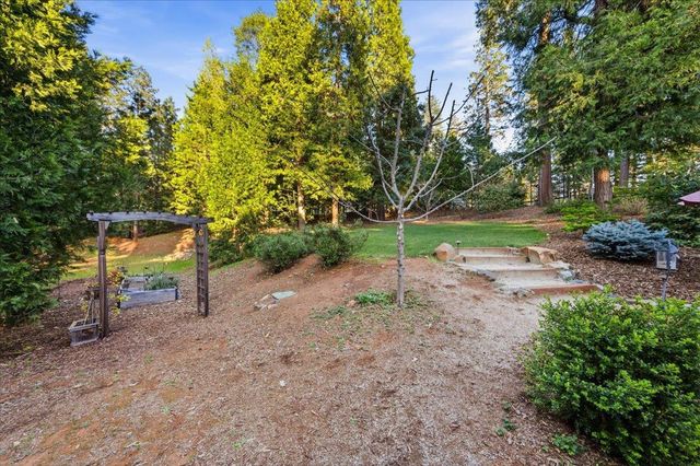 11198 Pittsburg Mine Rd, Nevada City, CA 95959