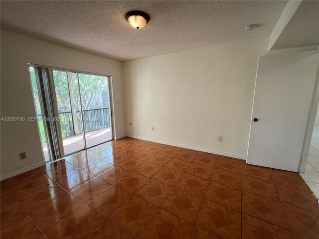 8401 SW 107th Ave 322E, Miami, FL 33173