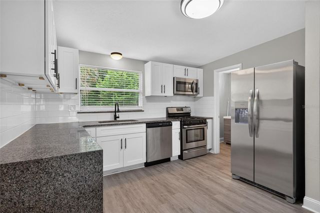 2390 29TH STREET NW, Winter Haven, FL 33881