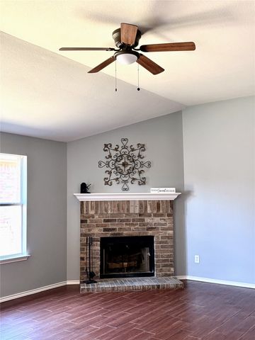 4128 Gladney Lane, Fort Worth, TX 76244