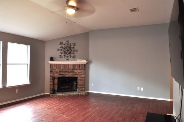 4128 Gladney Lane, Fort Worth, TX 76244