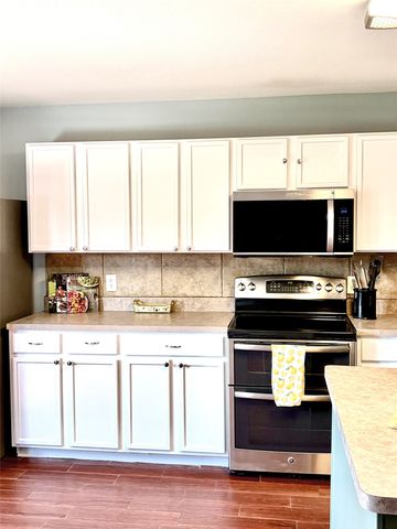 4128 Gladney Lane, Fort Worth, TX 76244