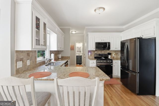 6292 Woodlore Drive NW, Acworth, GA 30101