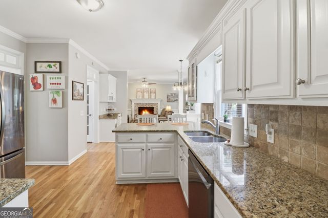 6292 Woodlore Drive NW, Acworth, GA 30101