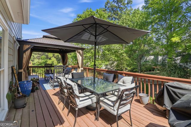 6292 Woodlore Drive NW, Acworth, GA 30101