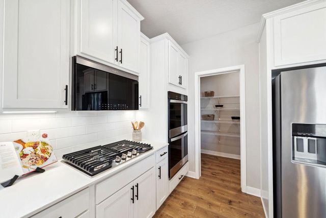 3796 Brookside Drive, Chaska, MN 55318
