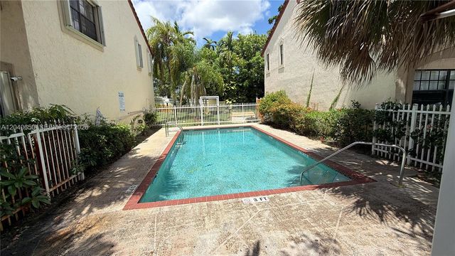 2830 Coral Springs Dr 2830, Coral Springs, FL 33065