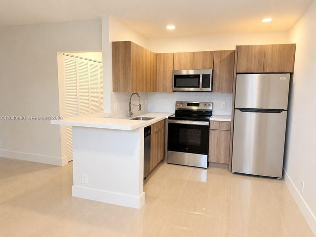 2830 Coral Springs Dr 2830, Coral Springs, FL 33065
