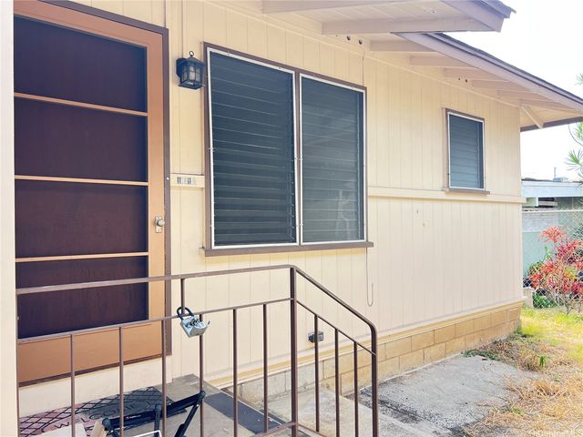 1231 Alexander Street D, Honolulu, HI 96826
