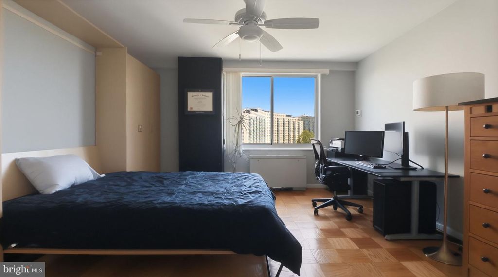 Image 28 of property listing at 10201 GROSVENOR PL #1009, Rockville, MD 20852