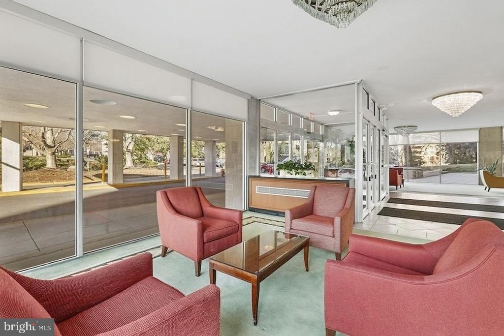 Image 49 of property listing at 10201 GROSVENOR PL #1009, Rockville, MD 20852
