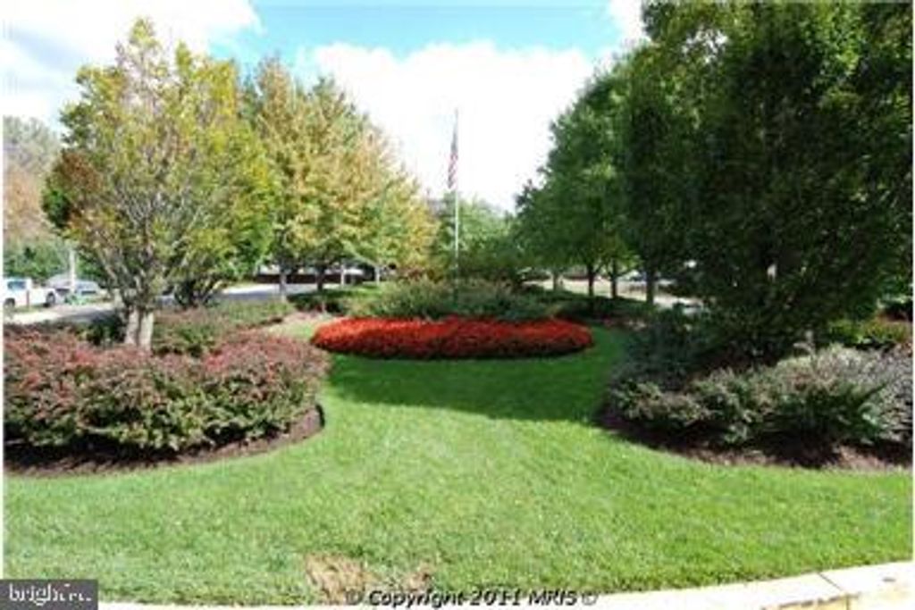 Image 55 of property listing at 10201 GROSVENOR PL #1009, Rockville, MD 20852
