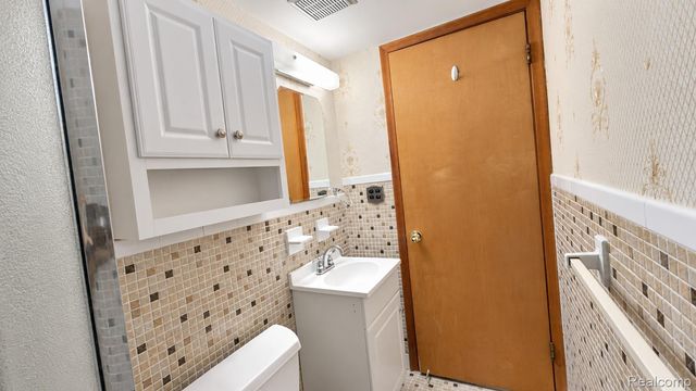 33439 Elgin Court, Sterling Heights, MI 48310