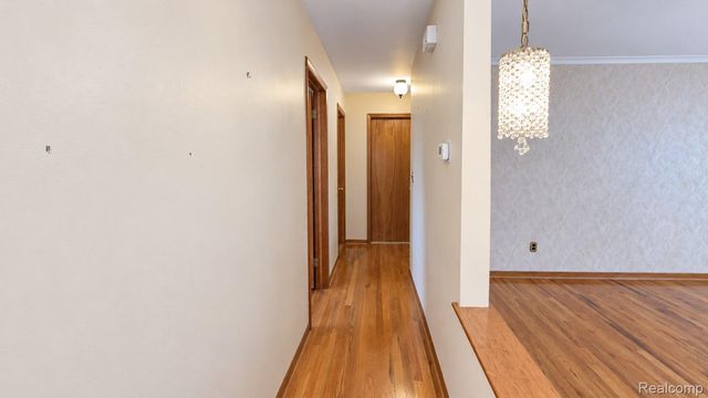 33439 Elgin Court, Sterling Heights, MI 48310