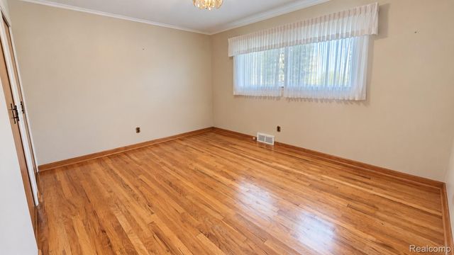 33439 Elgin Court, Sterling Heights, MI 48310