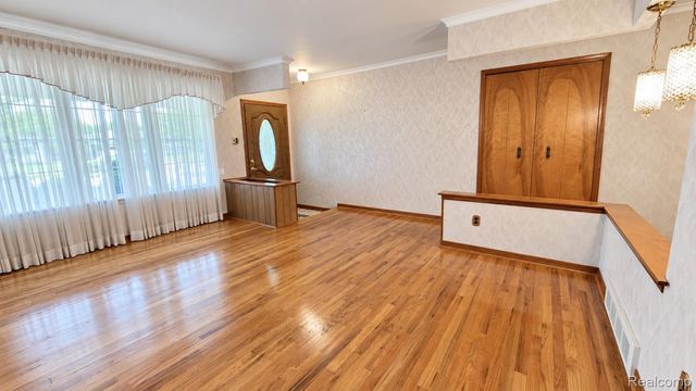 33439 Elgin Court, Sterling Heights, MI 48310