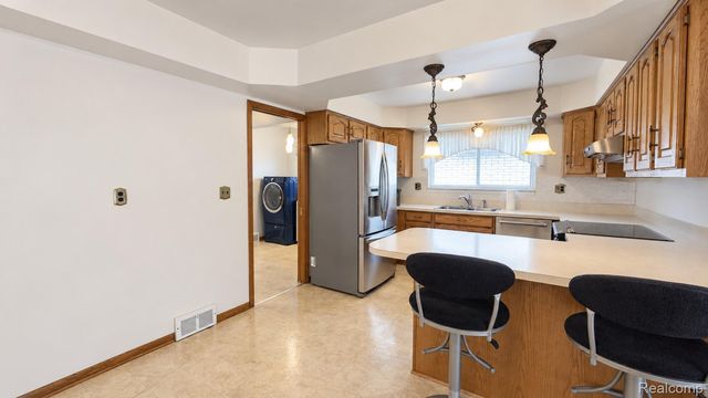 33439 Elgin Court, Sterling Heights, MI 48310