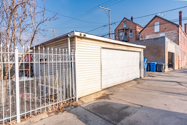 2859 S Homan Avenue, Chicago, IL 60623
