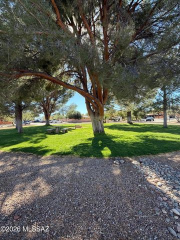 187 S Paseo Tierra, Green Valley, AZ 85614