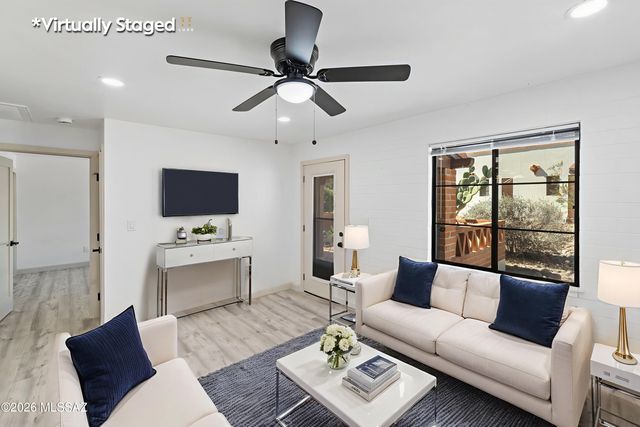 187 S Paseo Tierra, Green Valley, AZ 85614