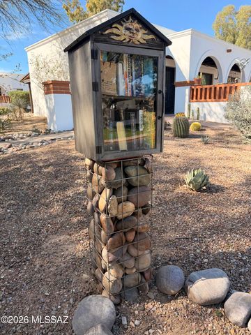 187 S Paseo Tierra, Green Valley, AZ 85614