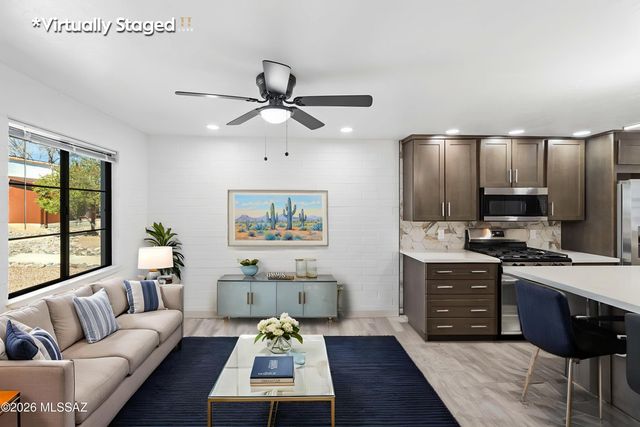 187 S Paseo Tierra, Green Valley, AZ 85614