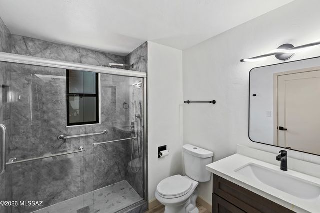 187 S Paseo Tierra, Green Valley, AZ 85614