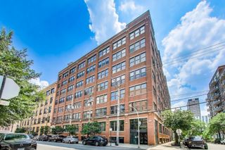 913 W Van Buren Street 6E, Chicago, IL 60607